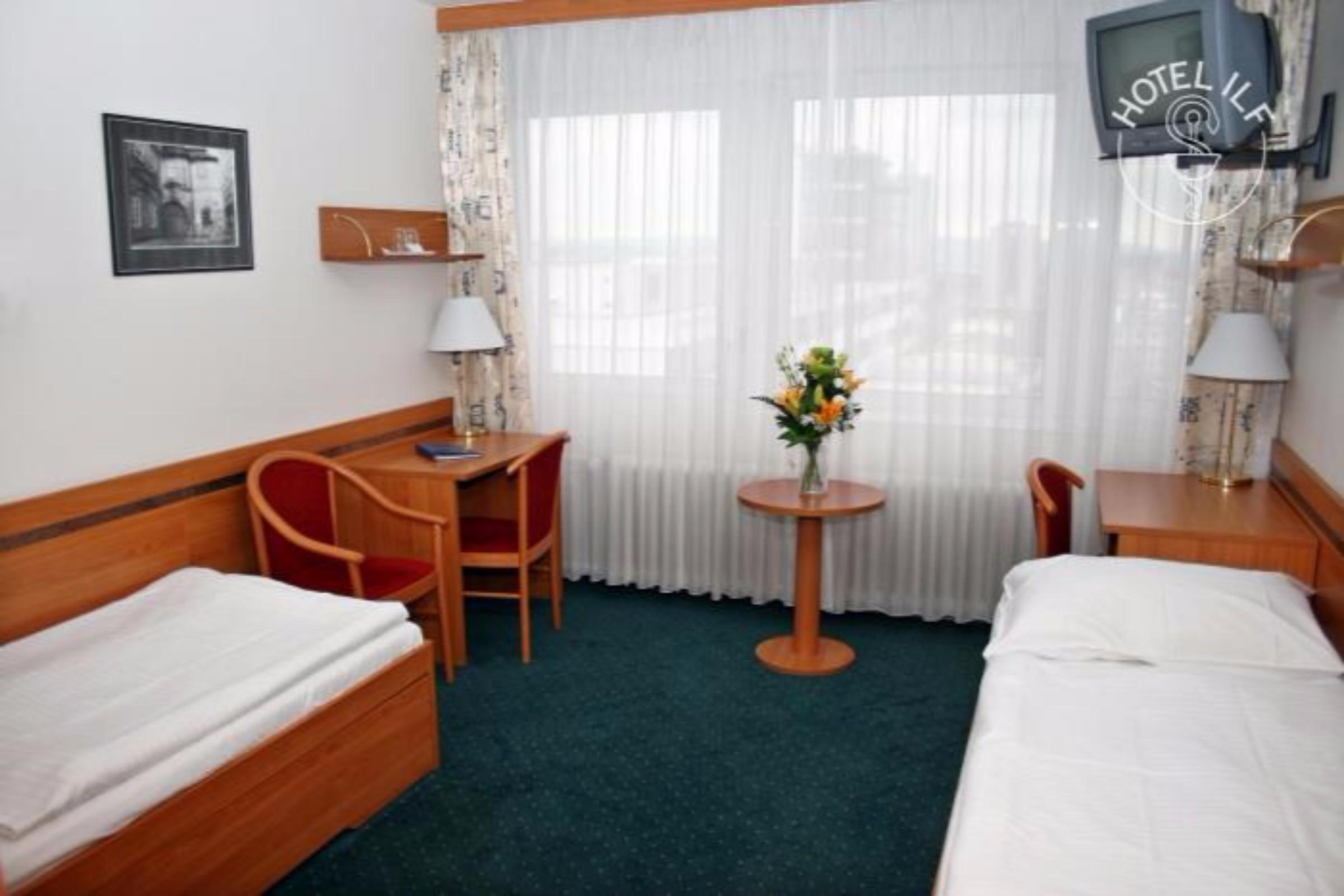 Hotel Ilf Praha Bagian luar foto