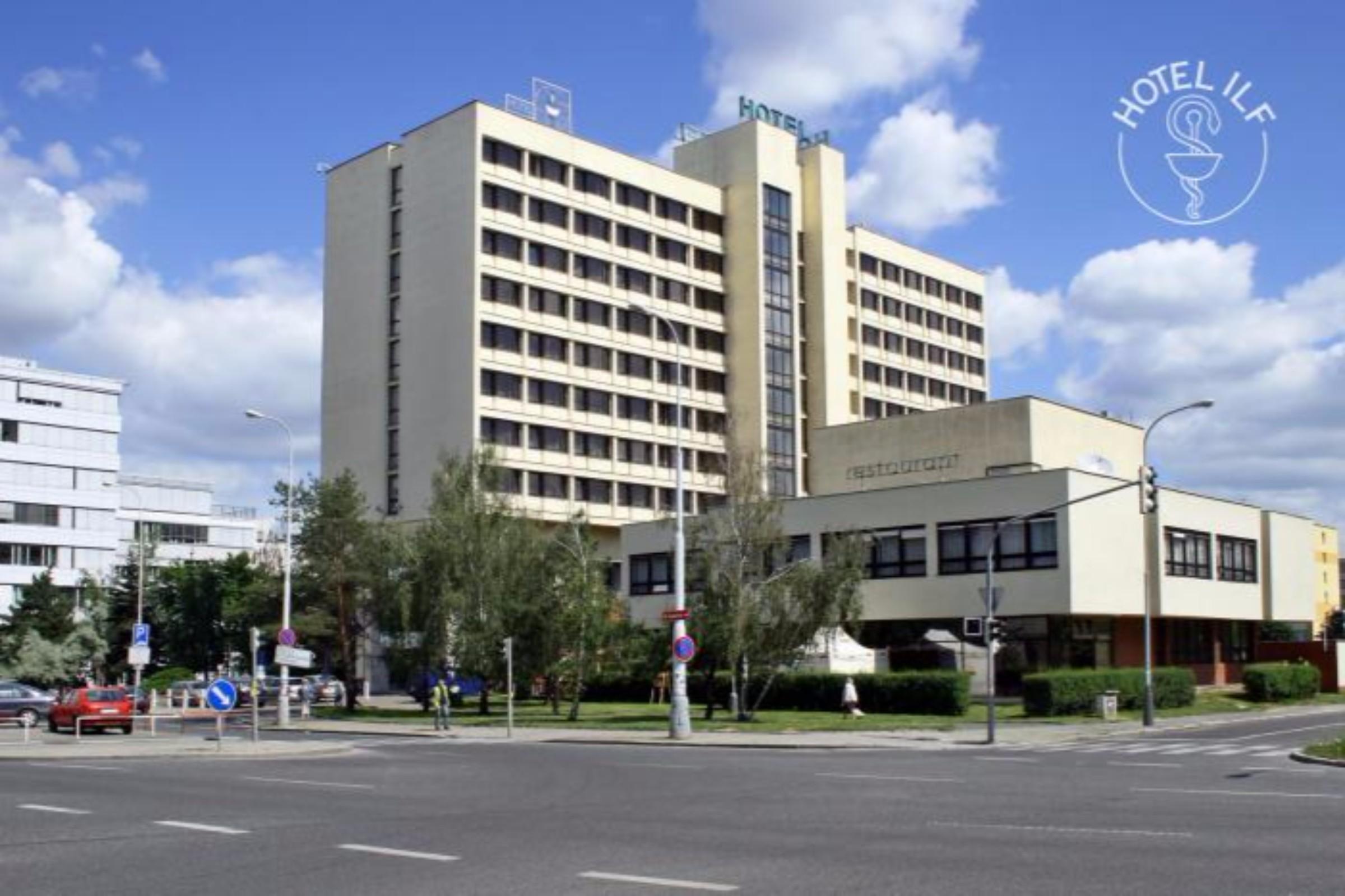 Hotel Ilf Praha Bagian luar foto