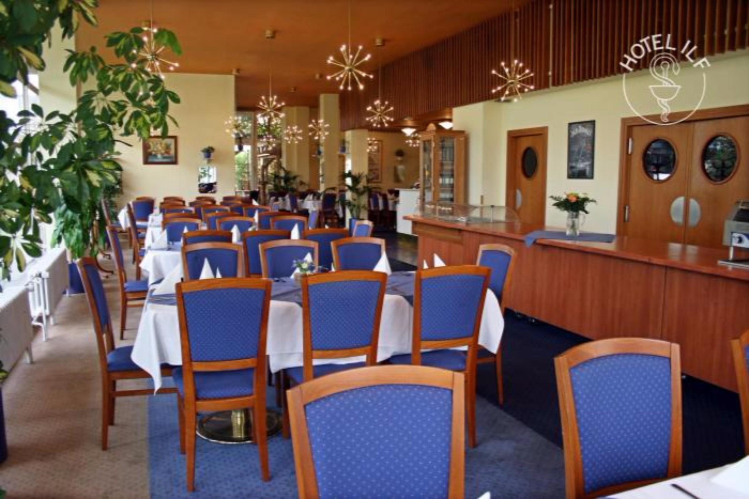 Hotel Ilf Praha Bagian luar foto