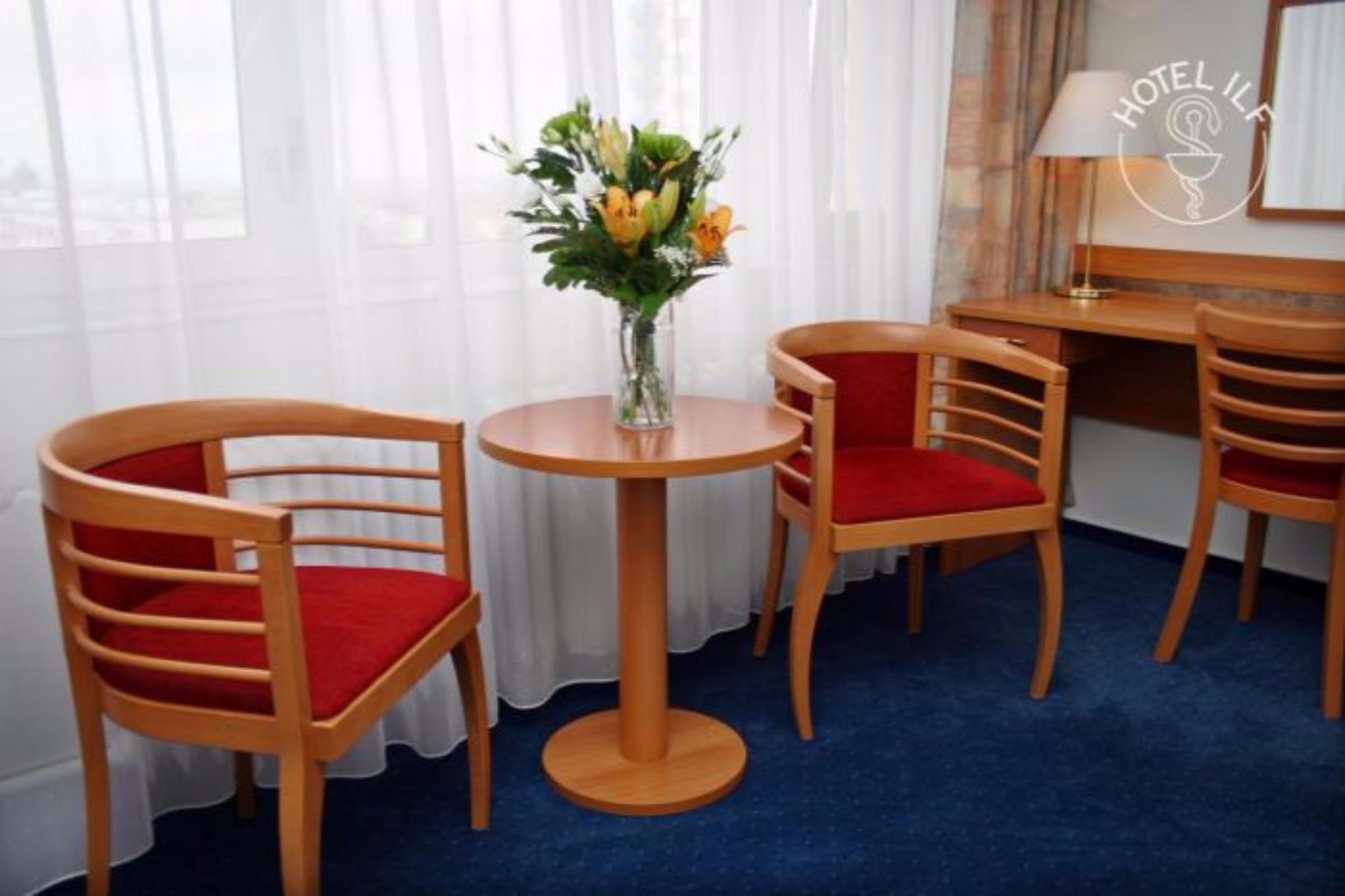 Hotel Ilf Praha Bagian luar foto