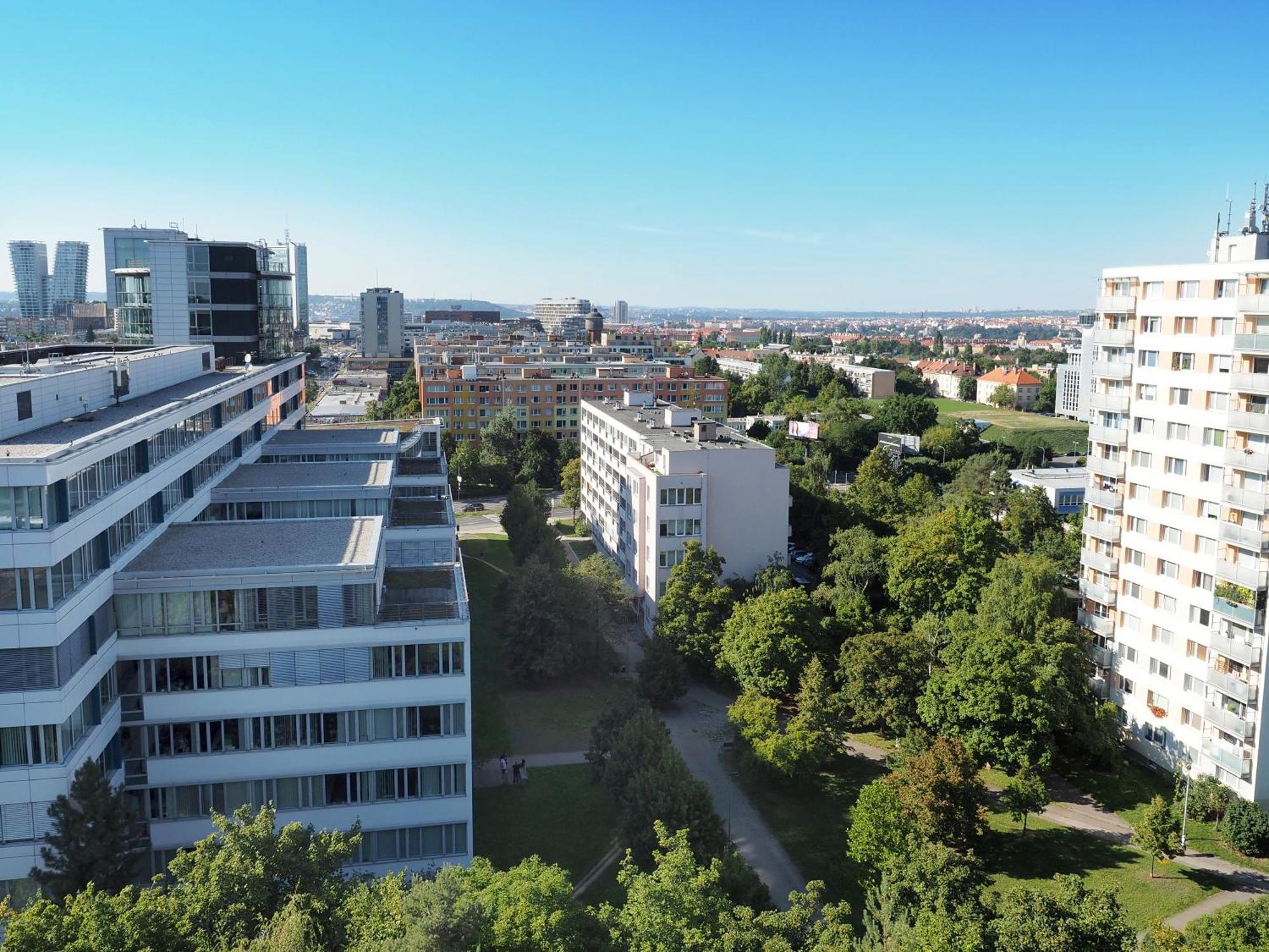 Hotel Ilf Praha Bagian luar foto